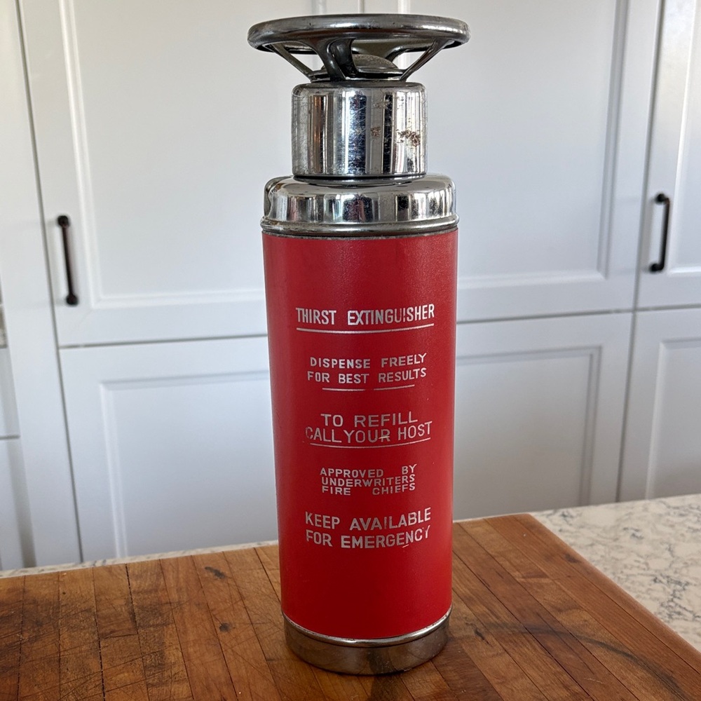 🥃 Vintage Liquor Decanter • Red ‘Thirst Extinguisher’ • Retro